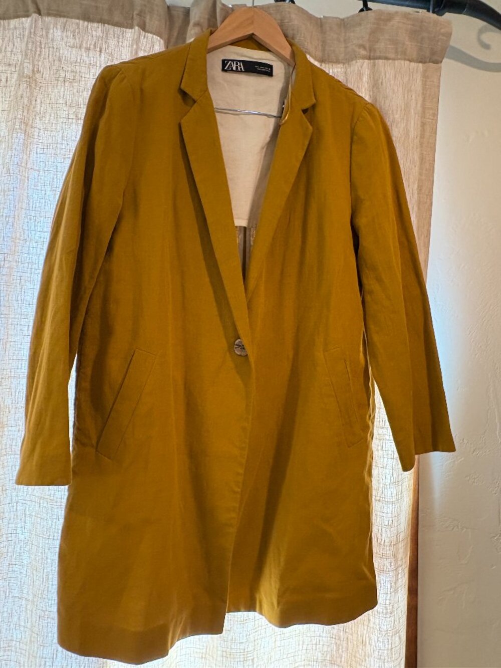Long linen  ZARA mustard jacket in excellent condition, L